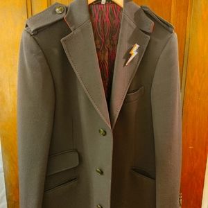 Men's Vintage Wool Burberry Crombie coat. Mediumish